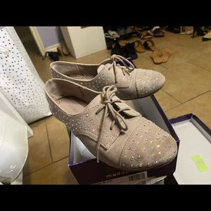 Steve Madden studded shoe